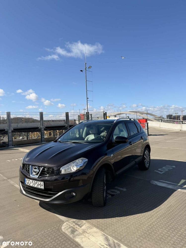 Nissan Qashqai - 1