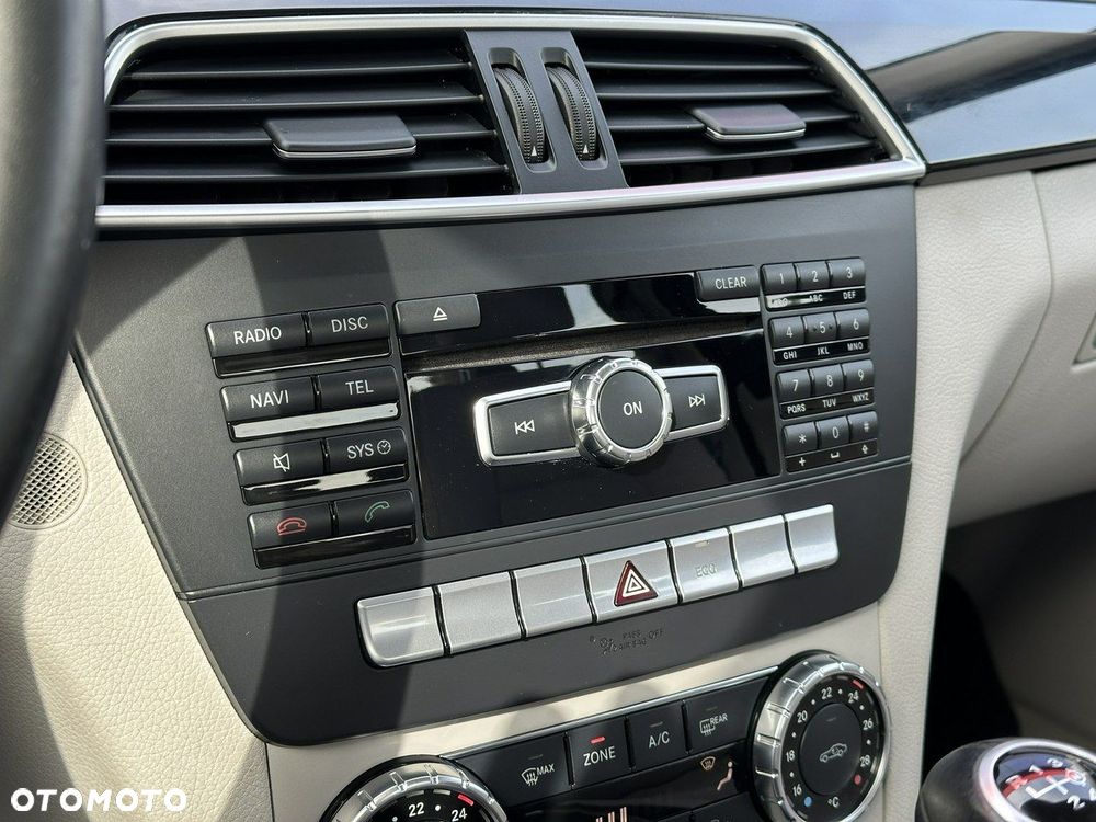 Mercedes-Benz Klasa C 180 BlueEFFICIENCY - 24