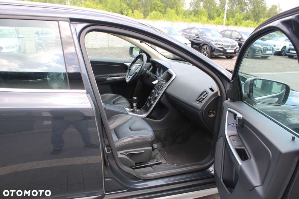 Volvo XC 60 - 33