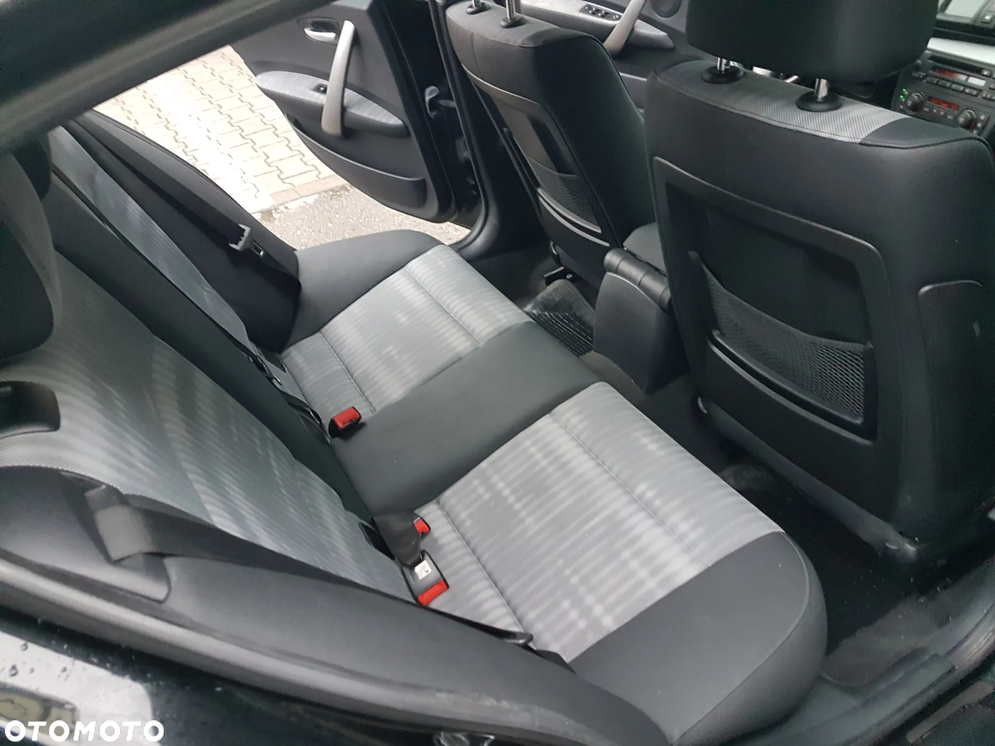 BMW Seria 1 120i - 15