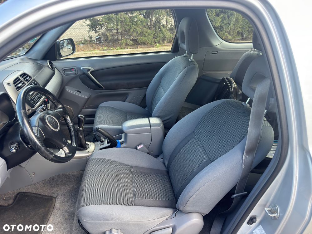 Toyota RAV4 4x4 - 6