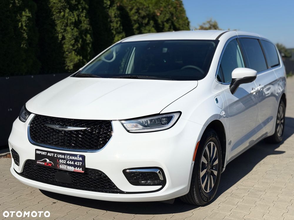 Chrysler Pacifica 2023 photo 2
