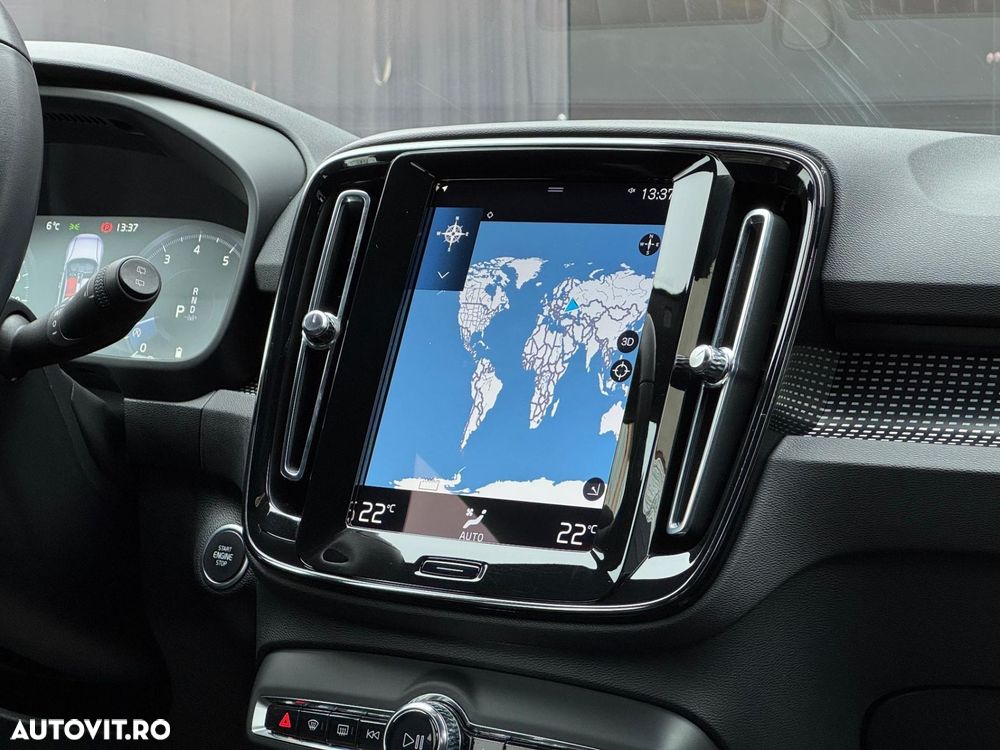 Volvo XC 40 B4 AT8 AWD Mild Hybrid R-Design - 9