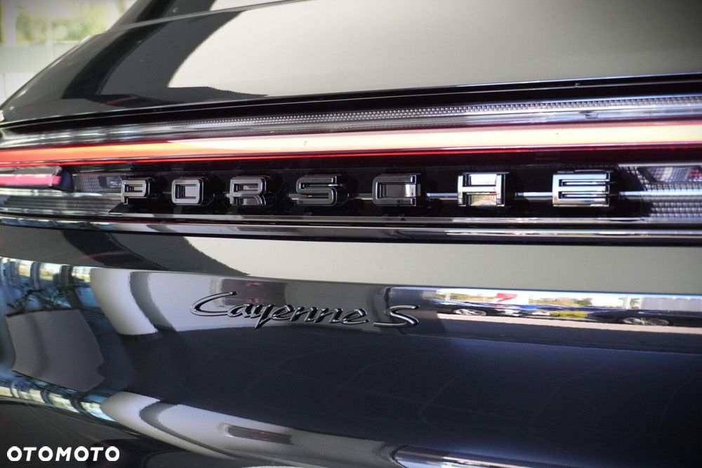 Porsche Cayenne S - 9