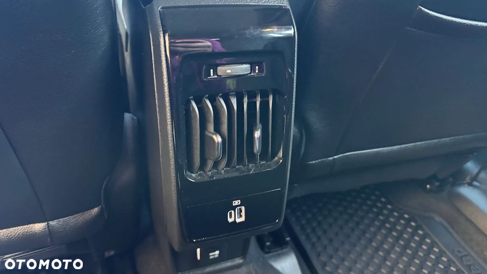 Jeep Compass 1.5 GSE T4 48V e-Hybrid Automatik Night Eagle - 26