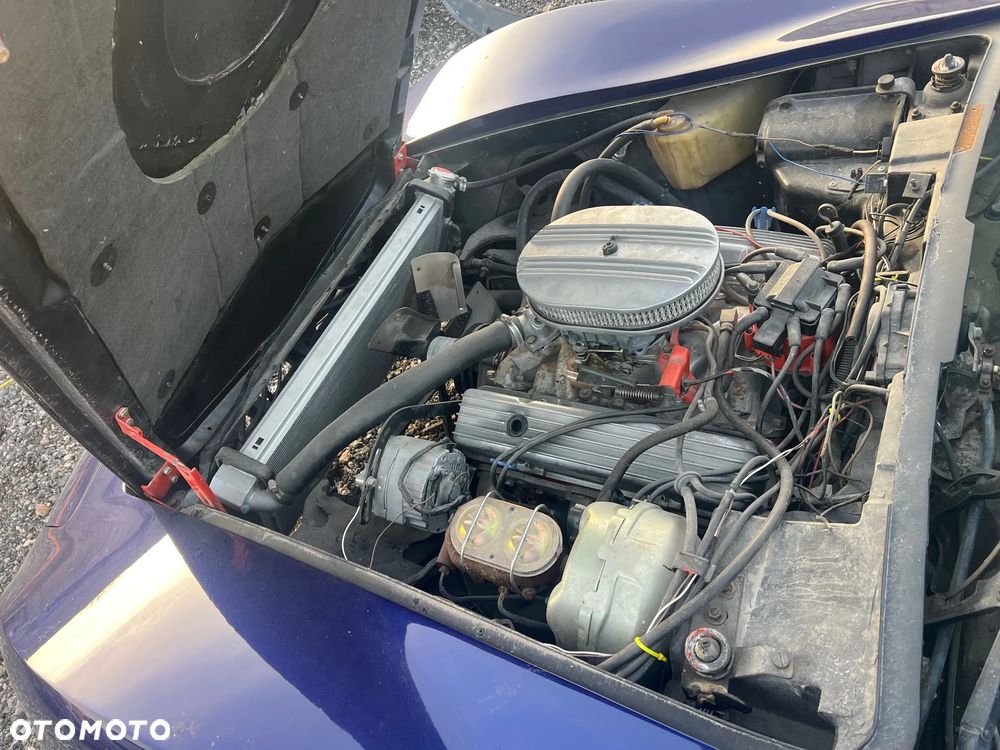 Chevrolet Corvette - 21