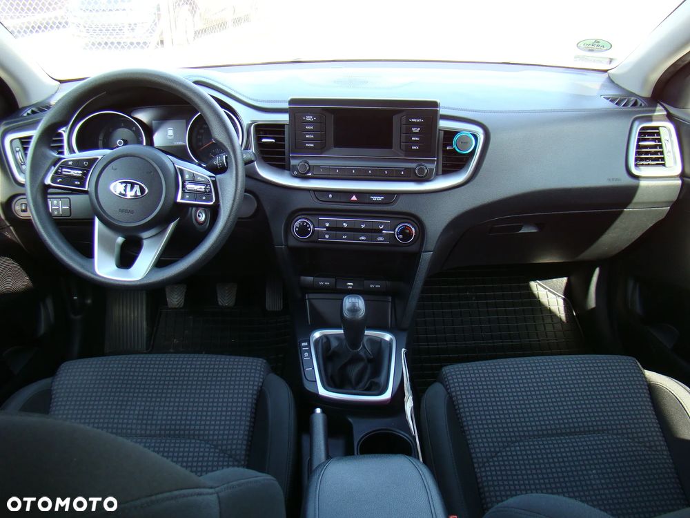 Kia Ceed 1.6 CRDi SCR M - 7