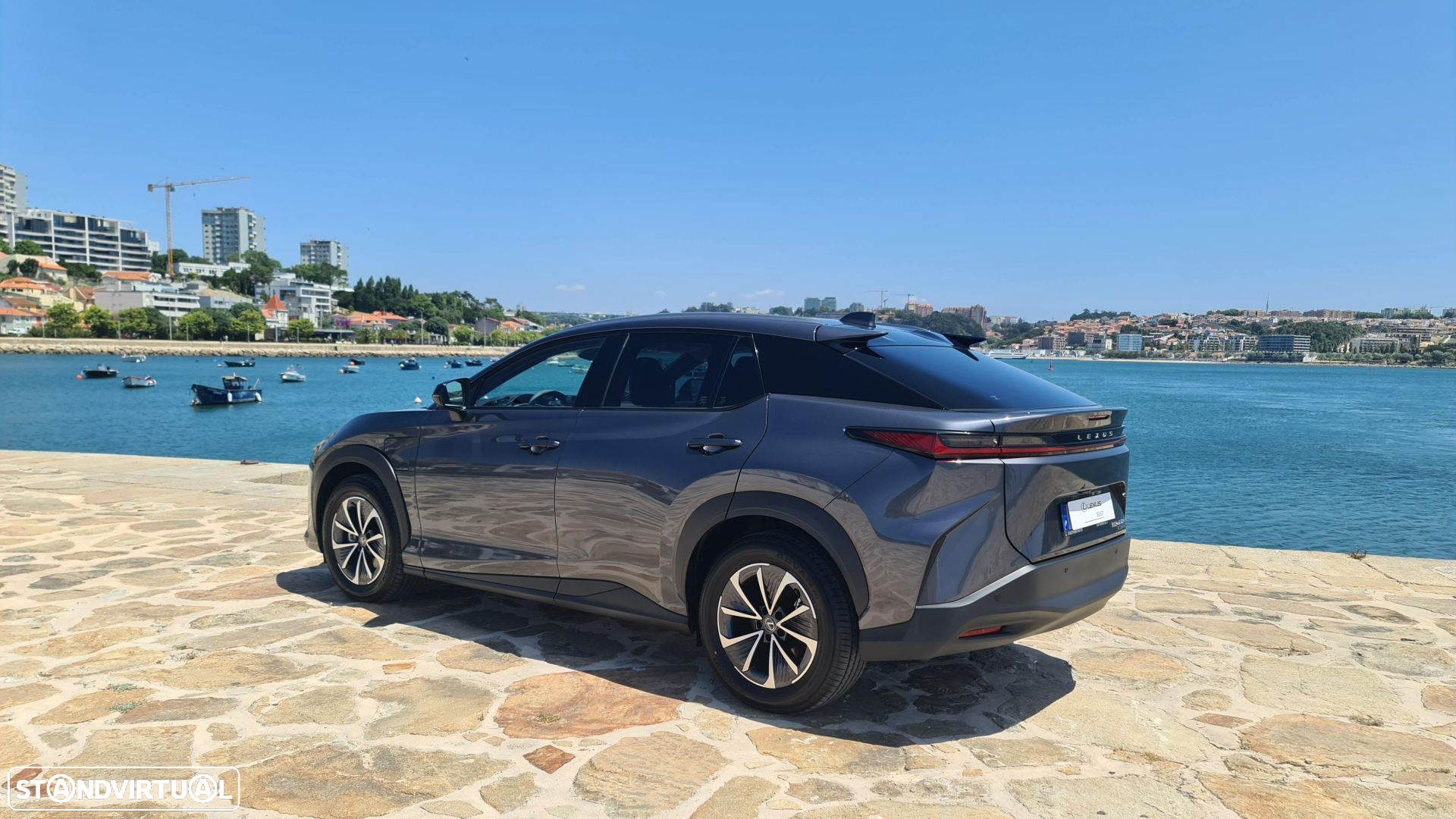 Lexus RZ 450e Executive Plus - 4