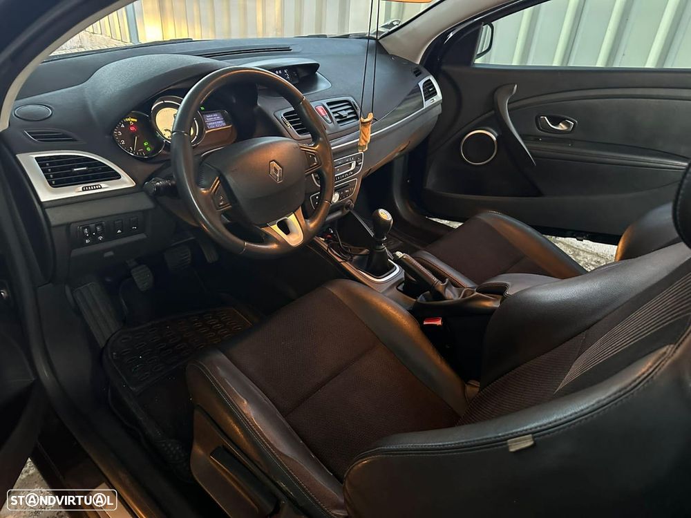 Renault Mégane 1.5 dCi Dynamique S - 4
