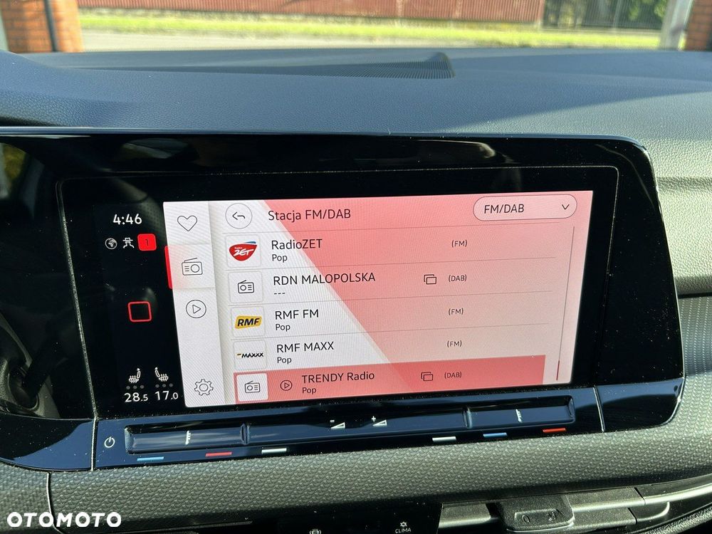 Volkswagen Golf 1.5 eTSI OPF DSG R-Line - 27