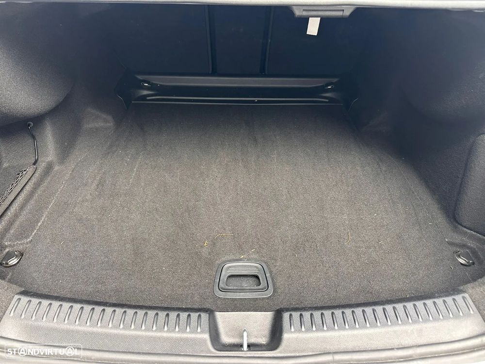 Mercedes-Benz E 220 d - 8