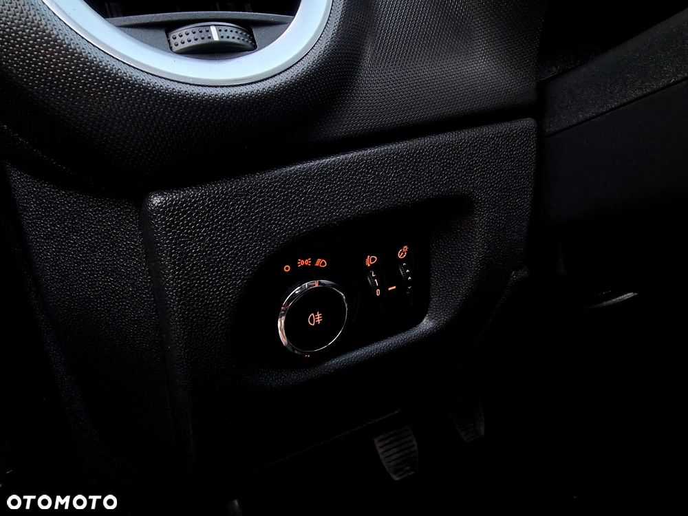 Opel Corsa 1.2 16V Cosmo S&S - 21