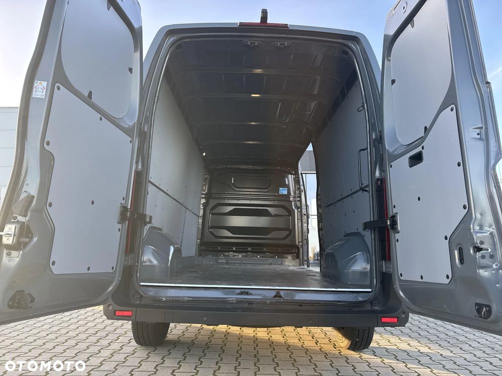 Nissan Interstar - 13