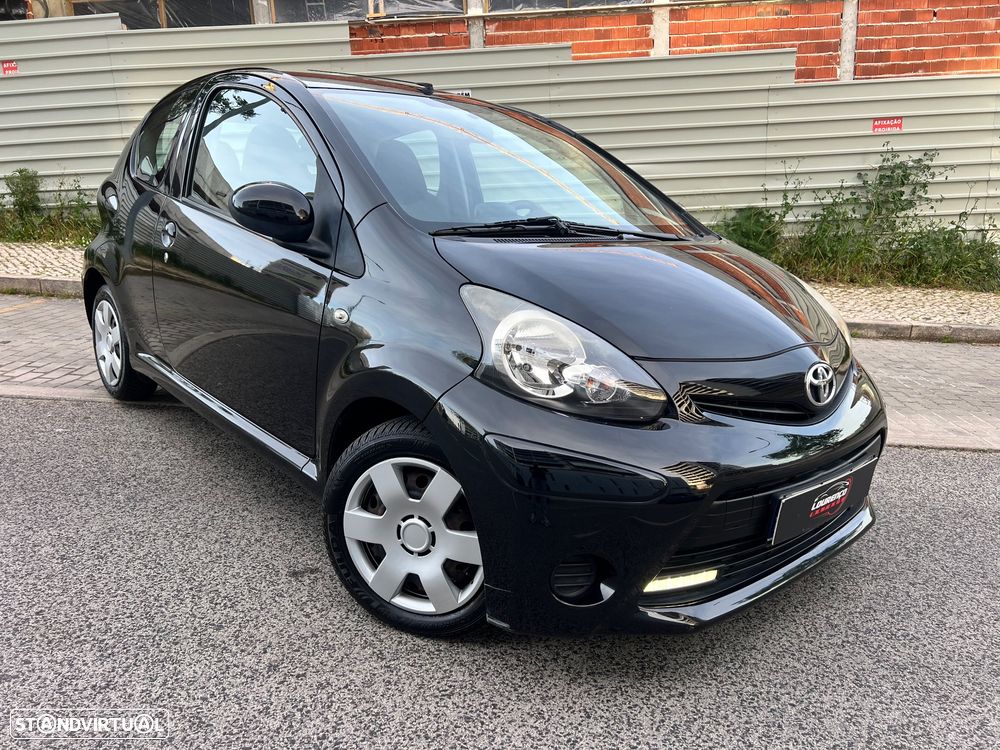 Toyota Aygo 1.0 X-Play+AC+X-Touch - 2