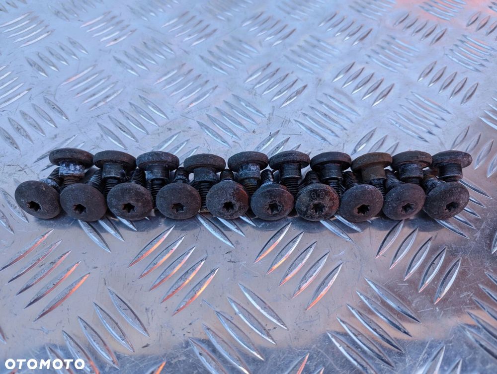 SCANIA ŚRUBY ŚRUBA BLENDY PRZECIWSŁONECZNEJ - 4