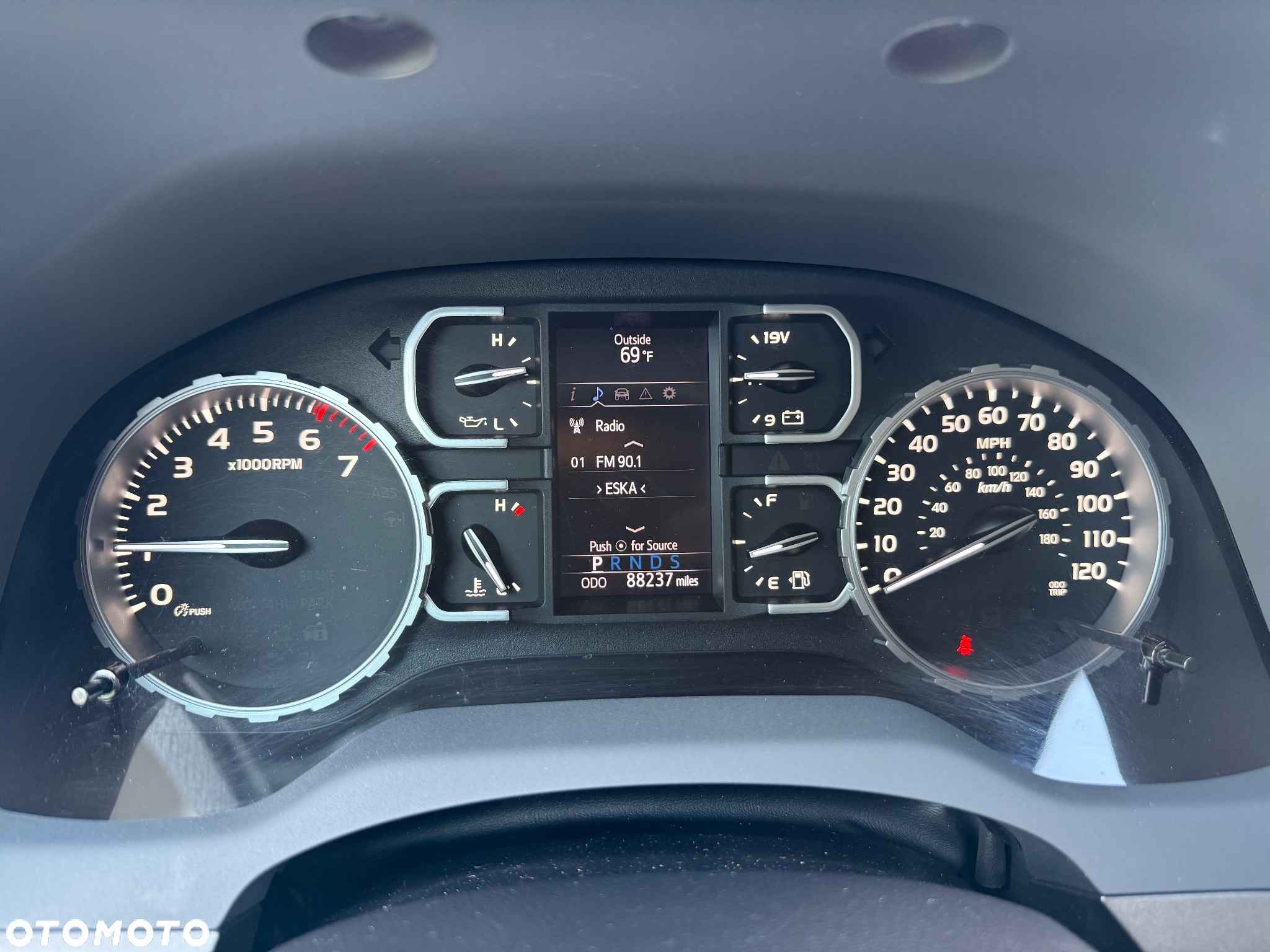 Toyota Tundra - 13