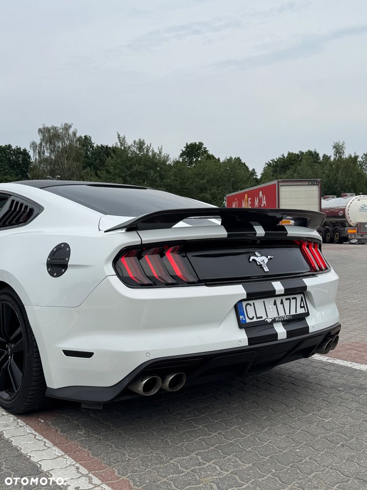 Ford Mustang - 3