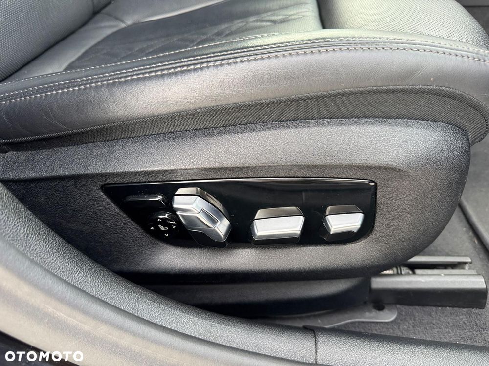 BMW Seria 5 530e xDrive M Sport sport - 11