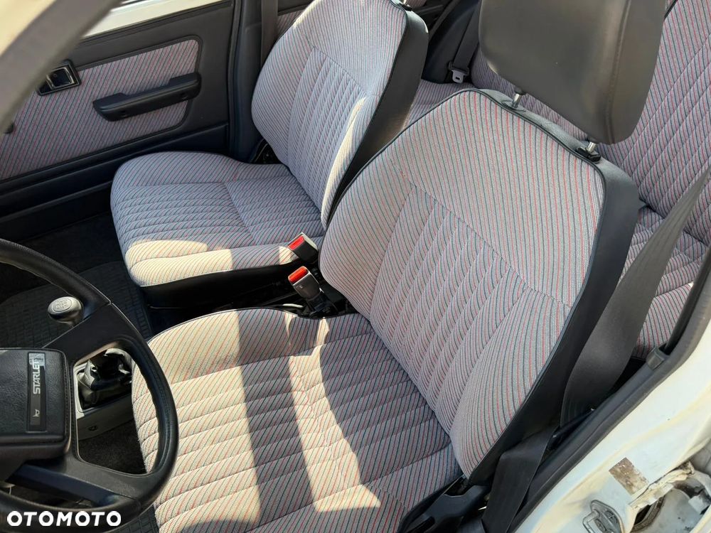 Toyota Starlet 1.0 XL - 15