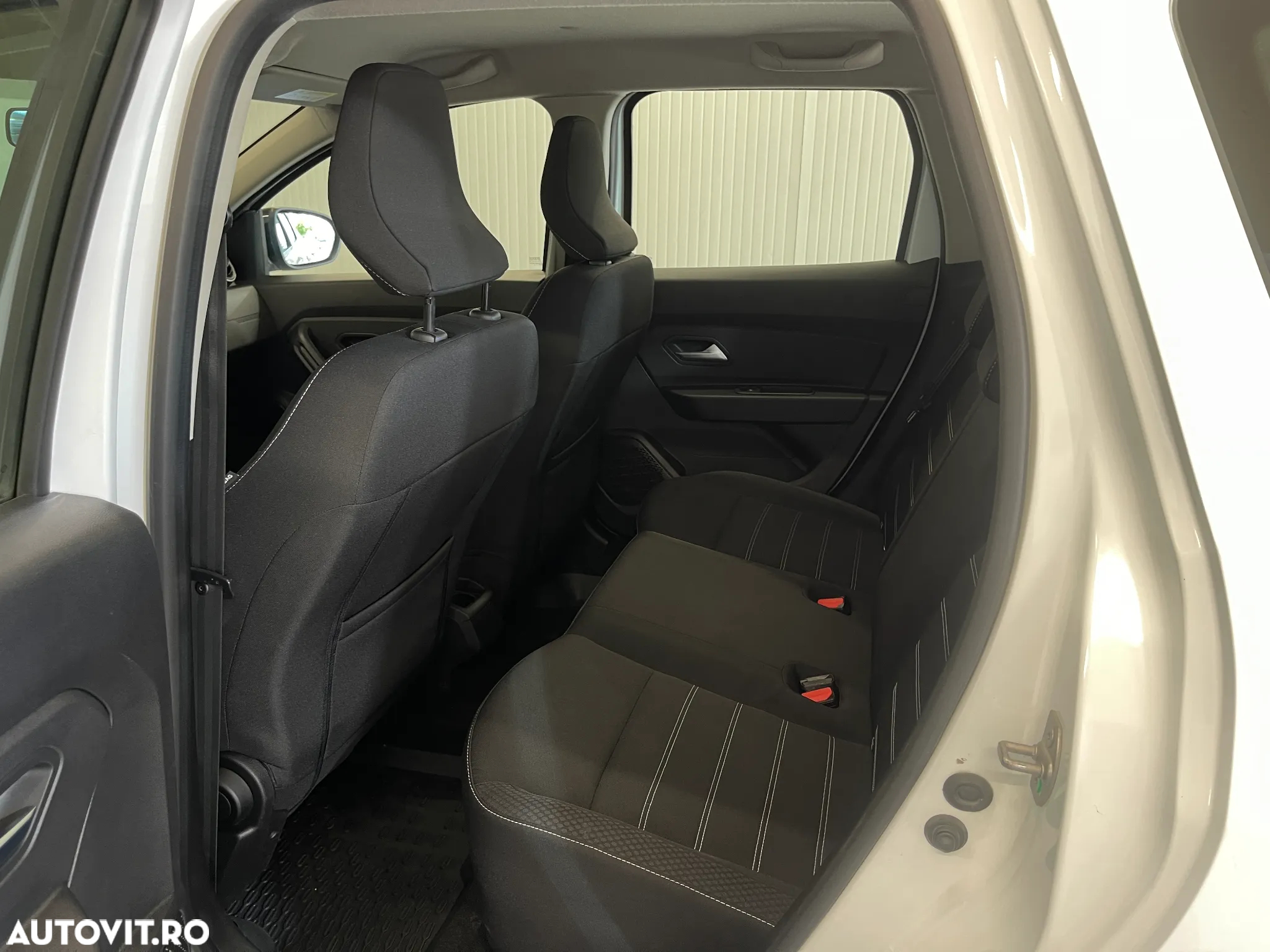 Dacia Duster 1.5 Blue dCi 4WD Comfort - 10