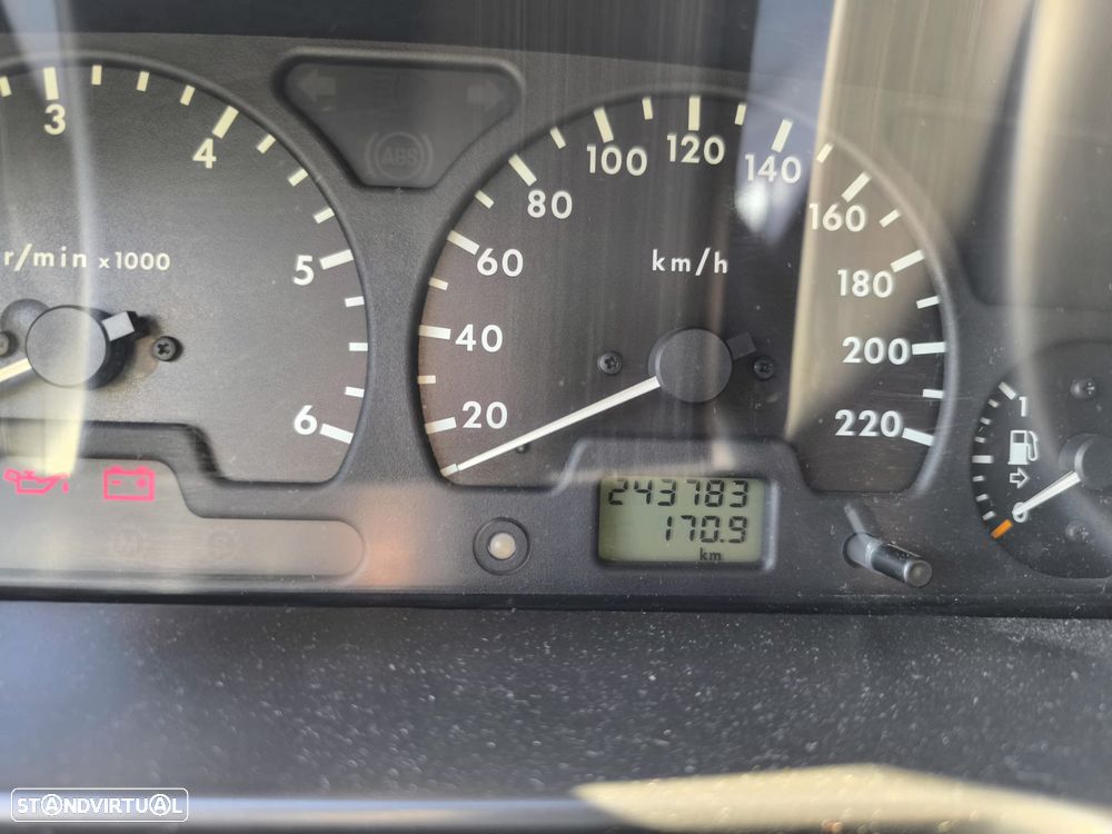 Land Rover Discovery 2.5 TD5 - 11