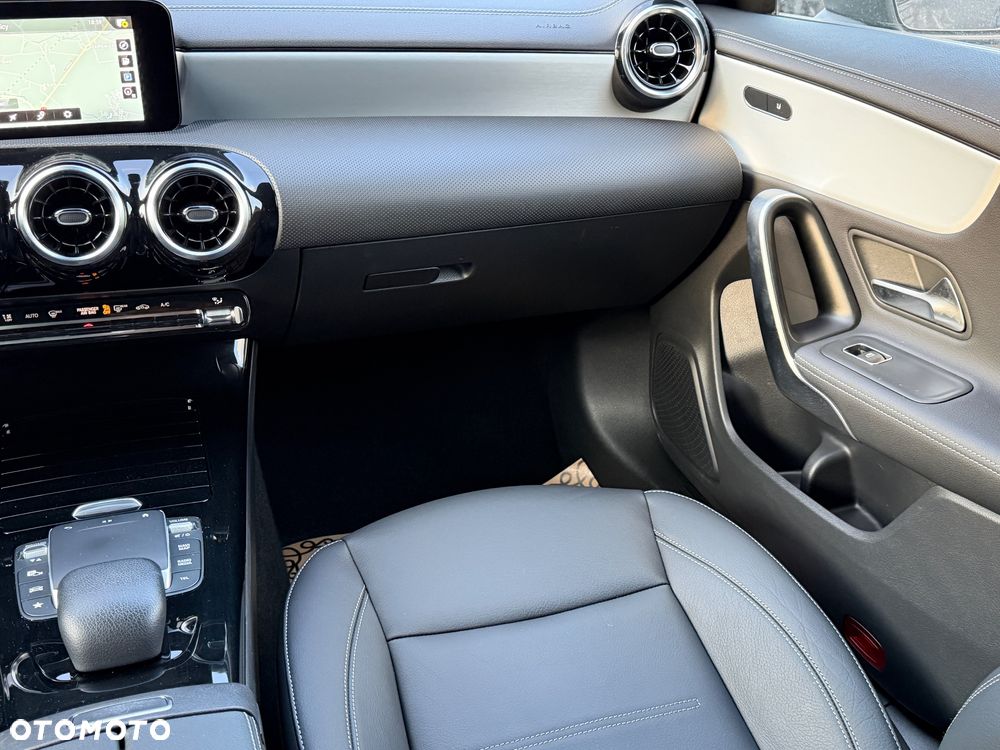 Mercedes-Benz CLA 200 d AMG Line 8G-DCT - 20