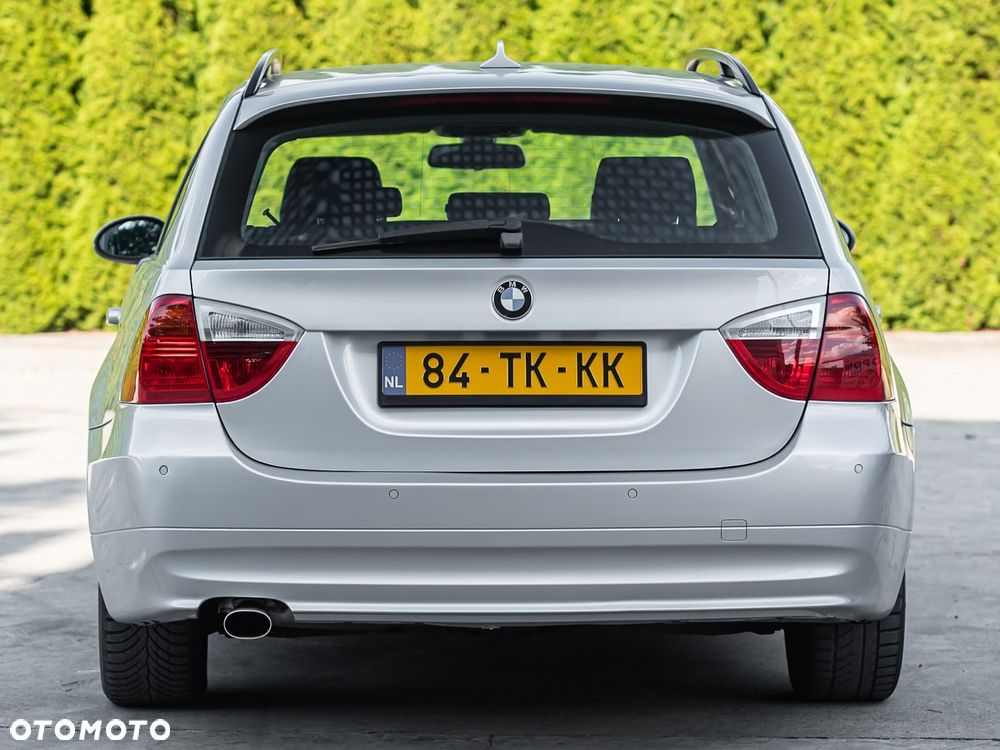 BMW Seria 3 318d DPF - 11