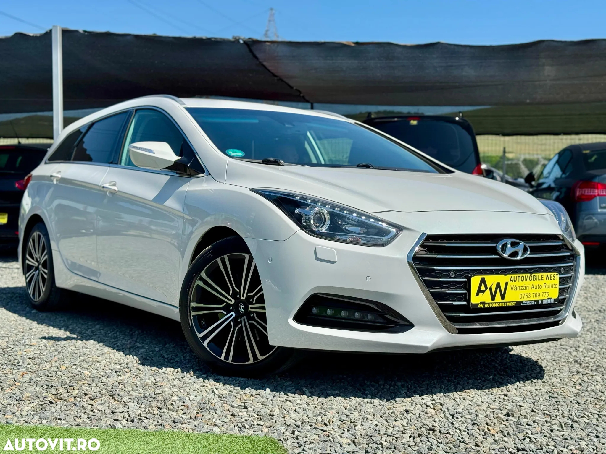 Hyundai i40 Kombi blue 1.7 CRDi DCT Premium - 16