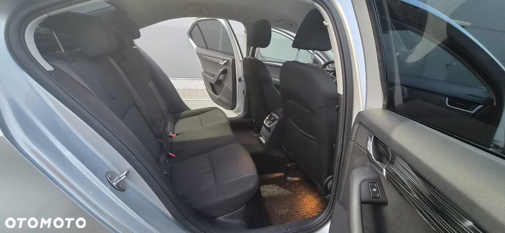 Skoda Octavia 2.0 TDI SCR Style DSG - 9