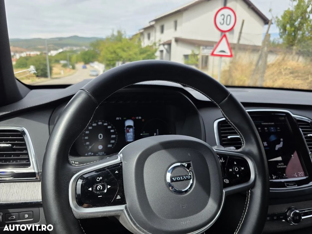 Volvo XC 90 - 7