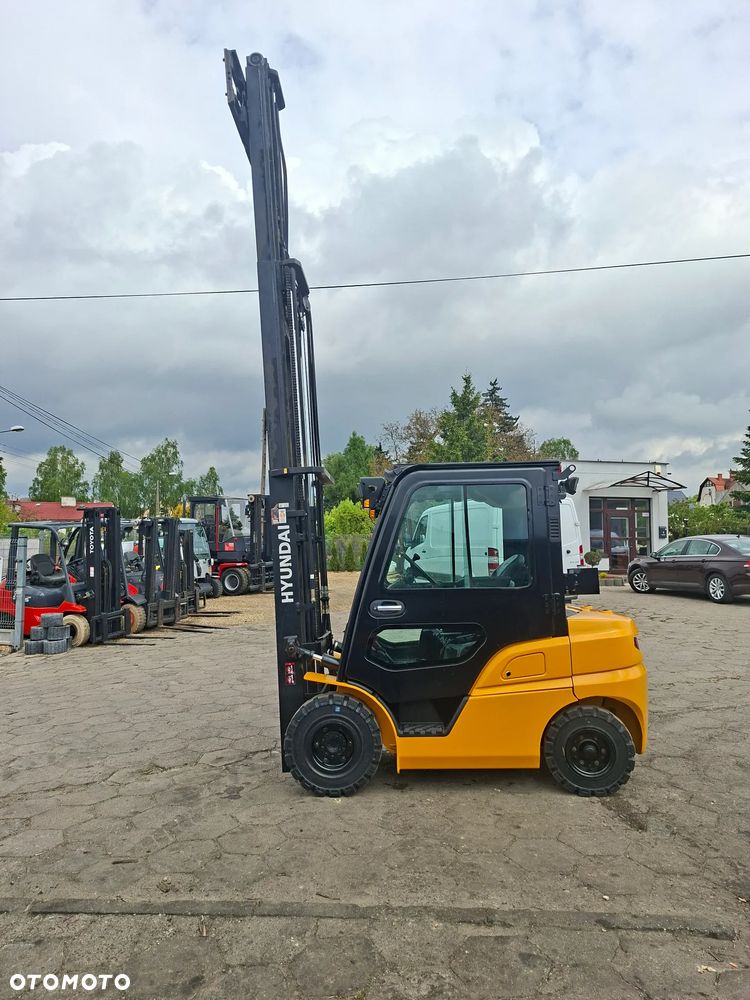 Hyundai 25D-9E - 6