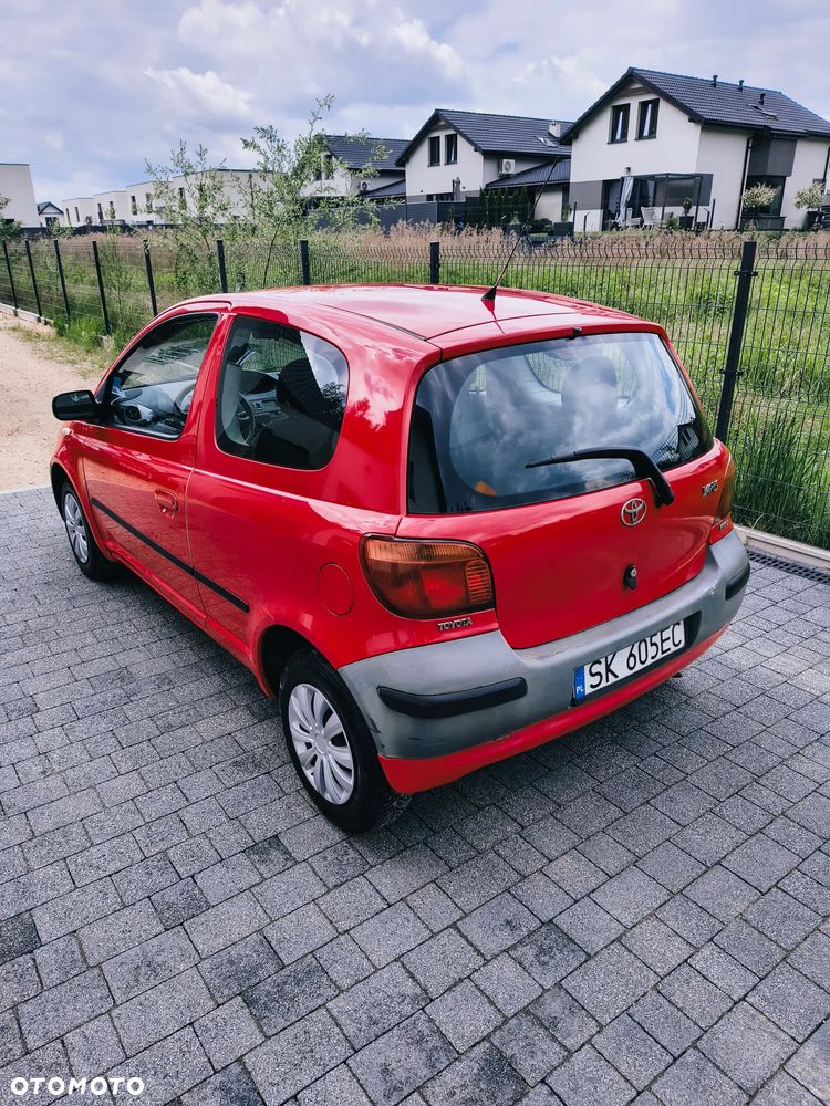 Toyota Yaris 1.0 Base - 3