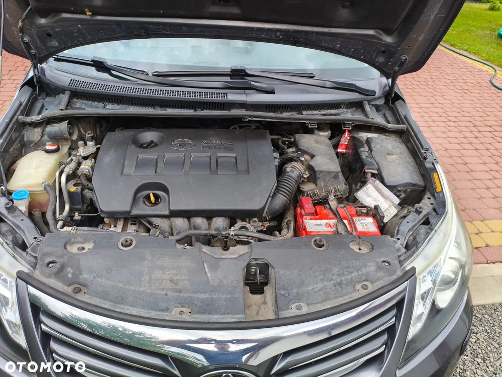 Toyota Avensis 2.0 Prestige MS - 19