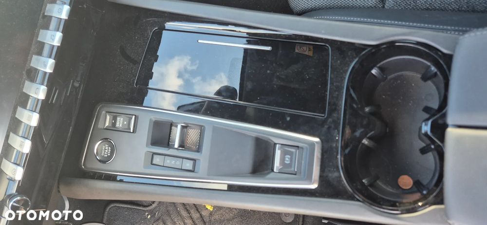 Peugeot 508 SW PureTech PHEV 225 Allure S&S e-EAT8 - 36