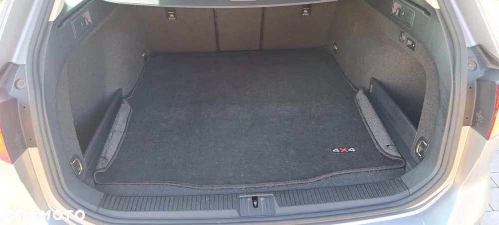 Volkswagen Passat - 15