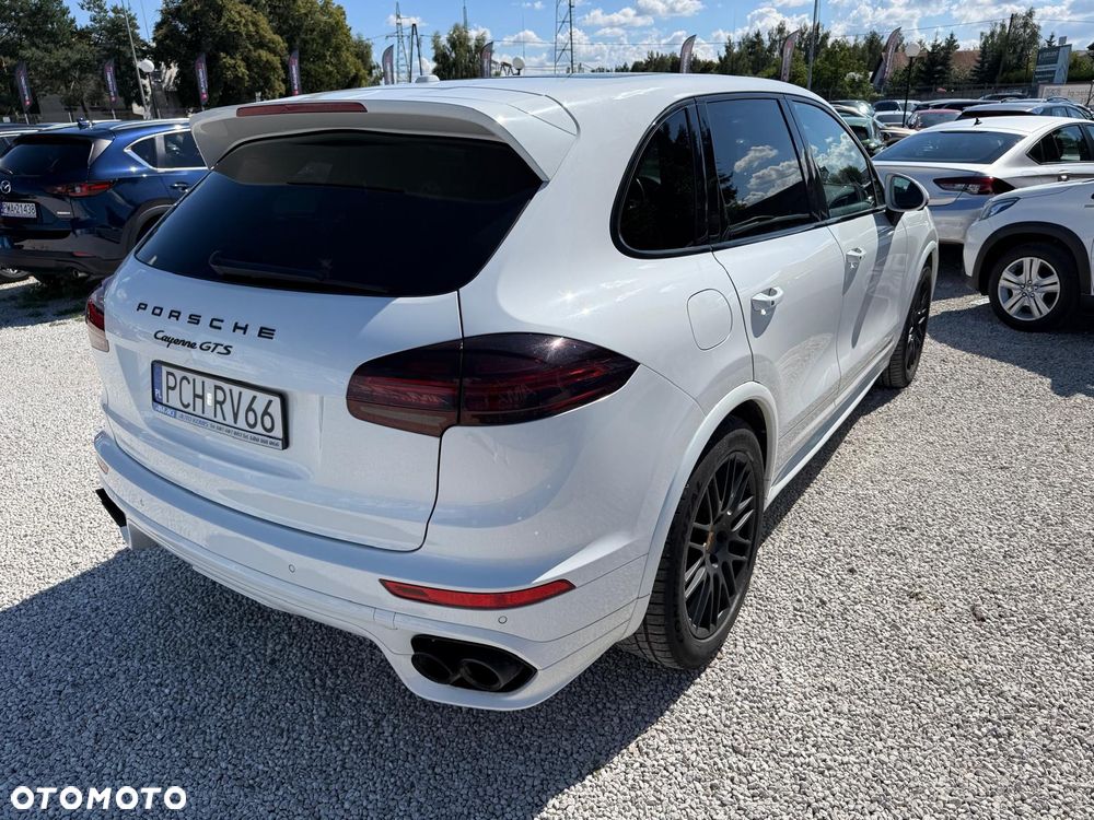 Porsche Cayenne - 6