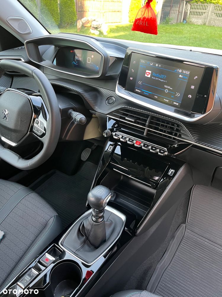 Peugeot 2008 1.2 PureTech Allure Pack S&S - 31