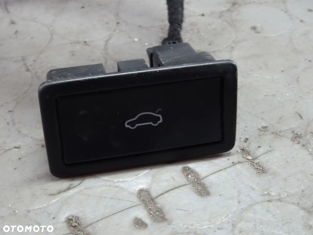 5Q0959107L klapa elektryczna wiazka silownik sterownik  Kombi VW Passat B8 czesci - 4