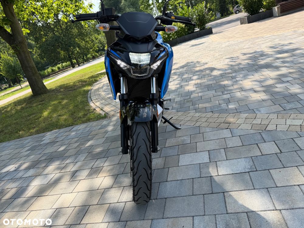 Suzuki GSX - 2