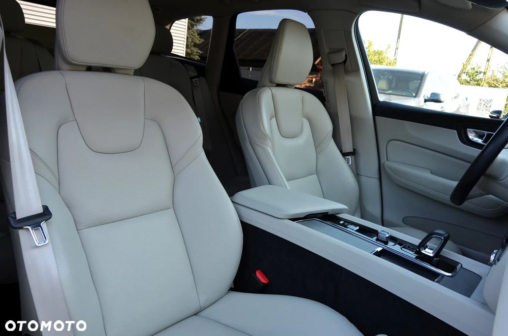 Volvo XC 60 B4 D Geartronic RDesign - 28