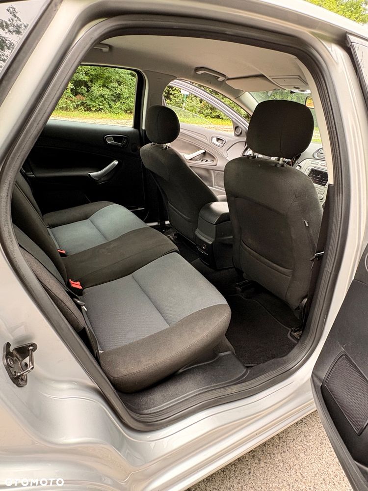 Ford Mondeo - 15