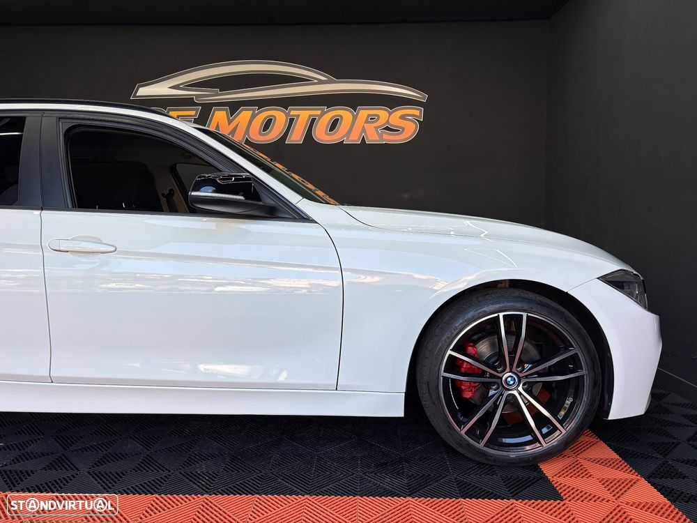 BMW 320 d Aut. Sport Line - 24