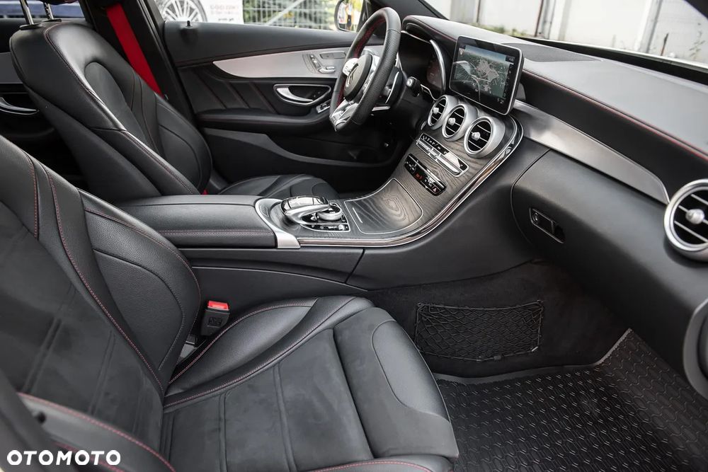 Mercedes-Benz Klasa C AMG 43 4Matic AMG TCT 9G - 36