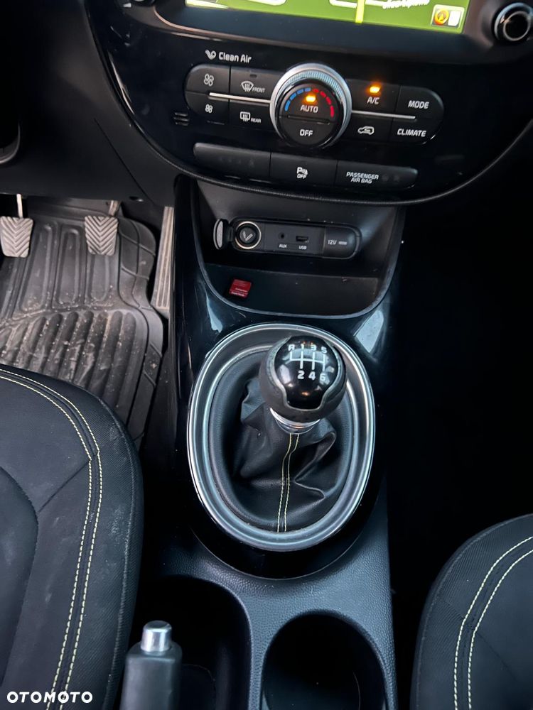 Kia Soul 1.6 CRDI XL - 22