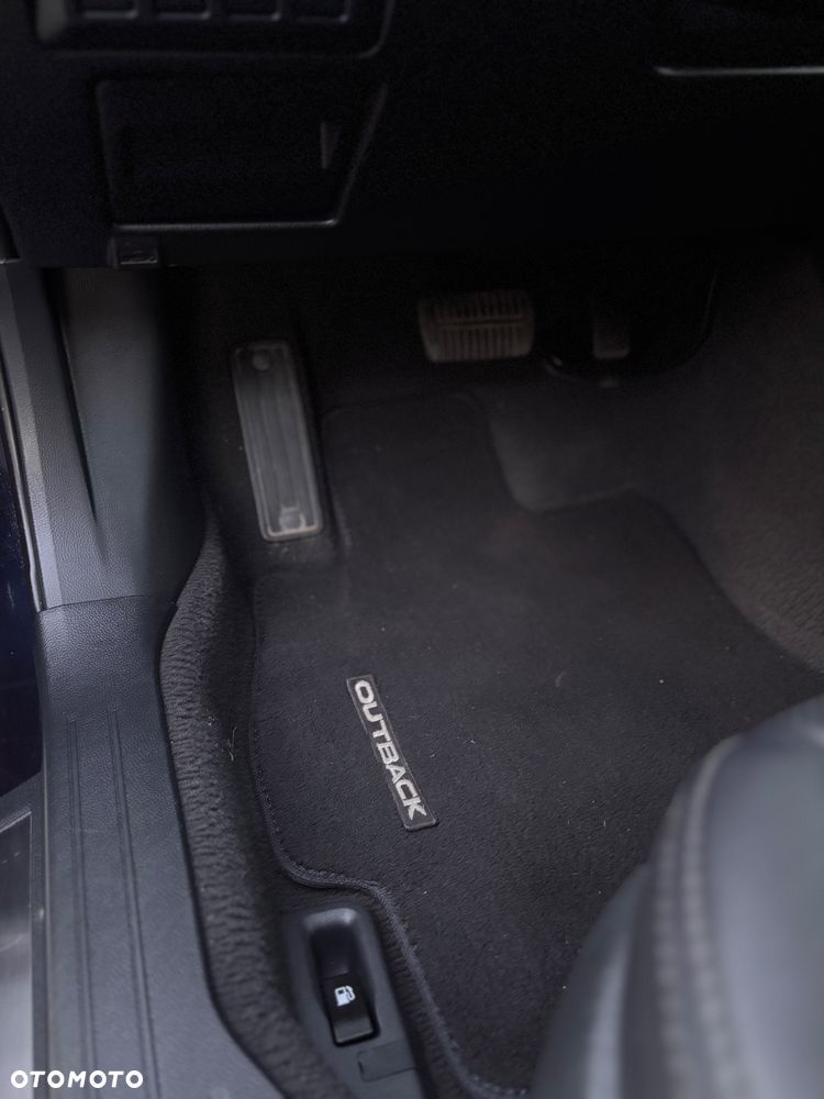 Subaru Legacy - 27