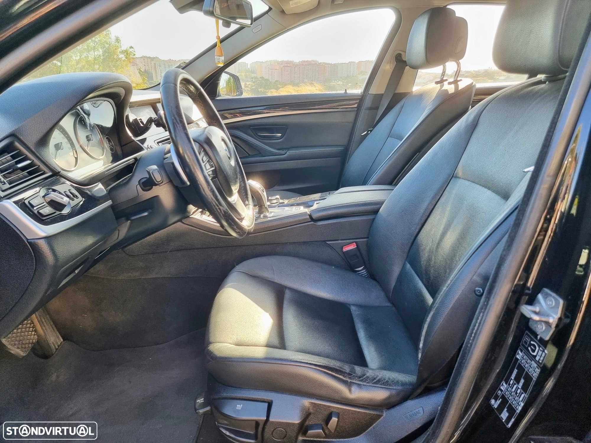 BMW 520 d Exclusive Auto 123g - 8