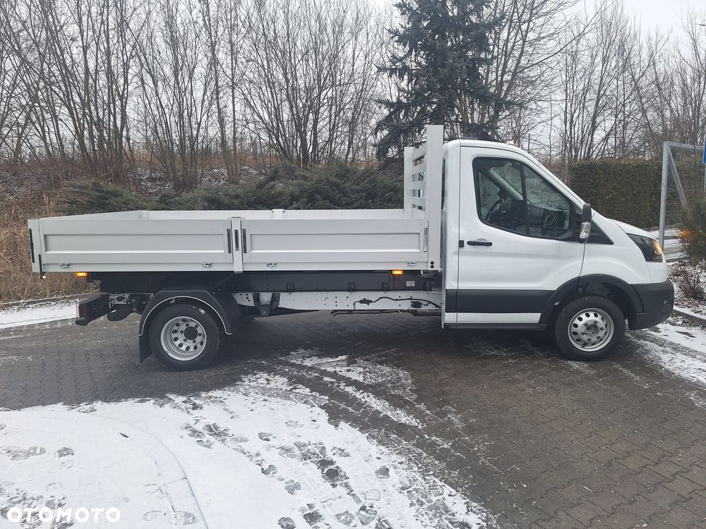Ford Transit - 28