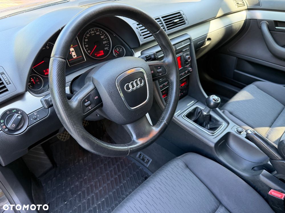 Audi A4 Limousine - 39