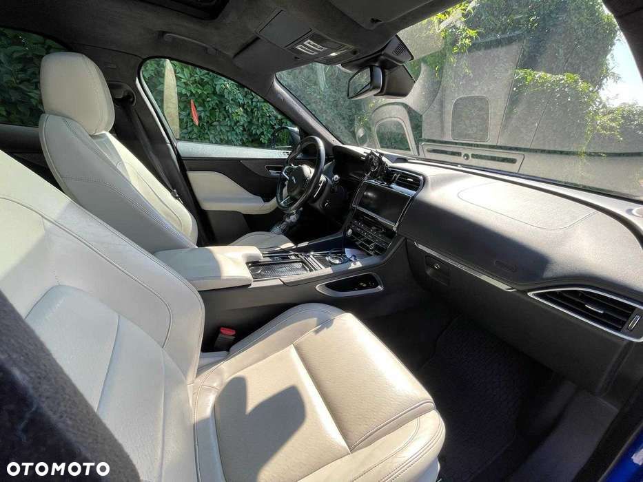 Jaguar XF - 4