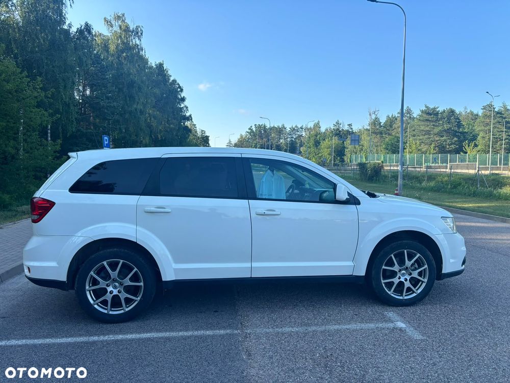 Dodge Journey - 8